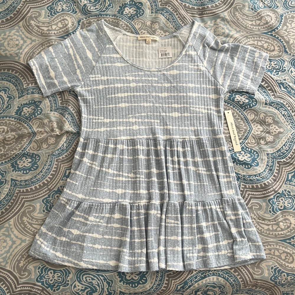 Women’s Size M Shirt